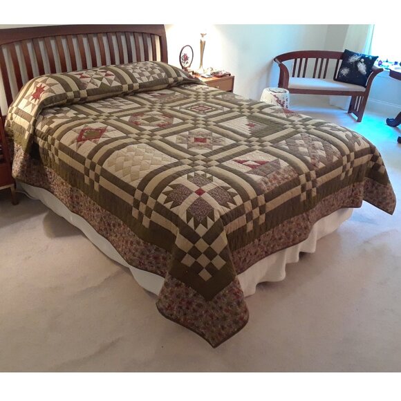 Authentic Hand-stitched Kutztown Amish Quilt - Queen Size - Picture 2 of 16